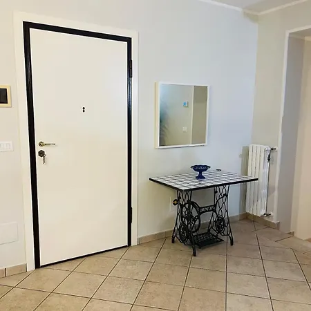 Διαμέρισμα Piccolo Da Vinci 17 *